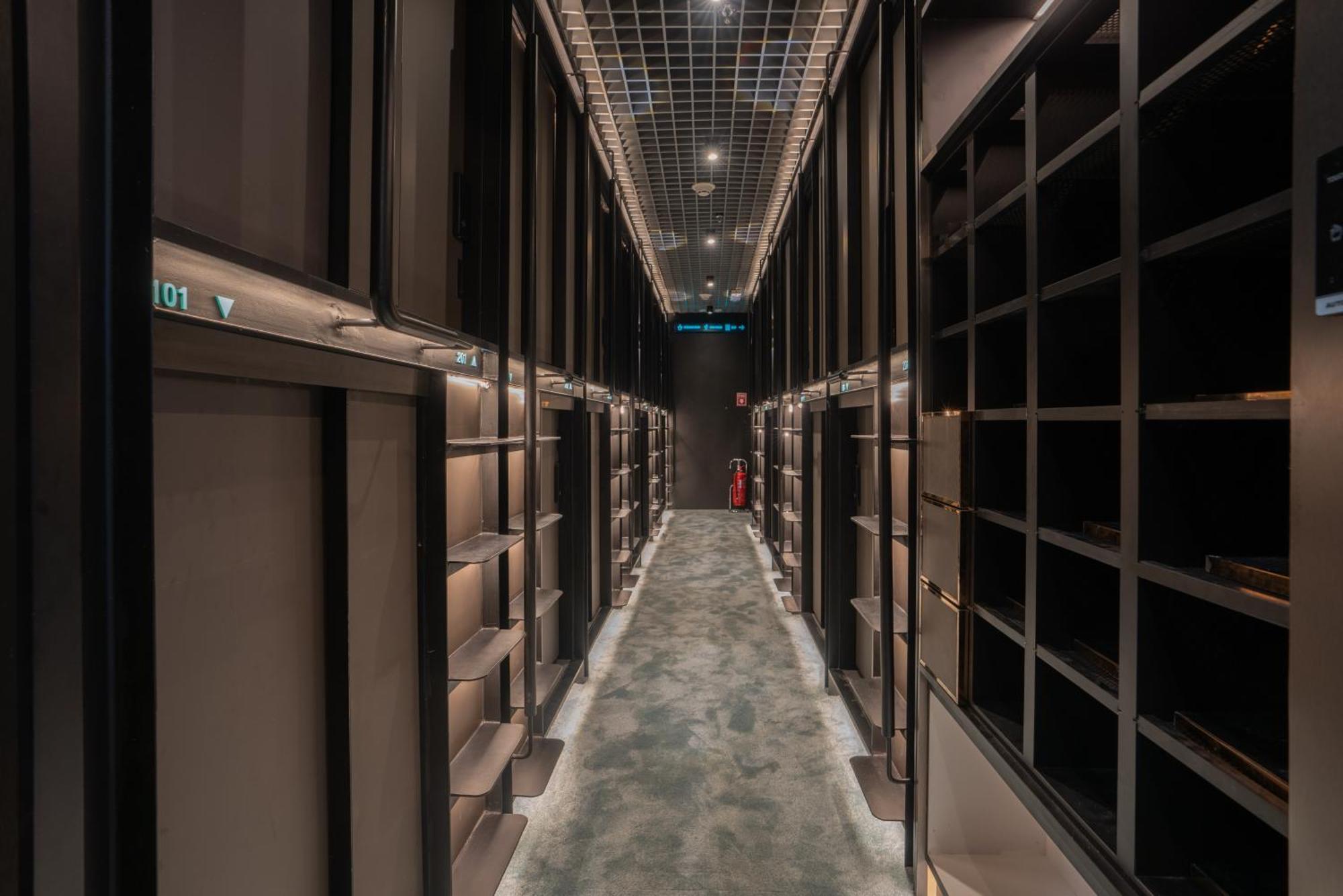 Capsuletransit Sleep Lounge Klia T1 Airport Hotel - Landside, Public Area At Lvl 5 雪邦 外观 照片