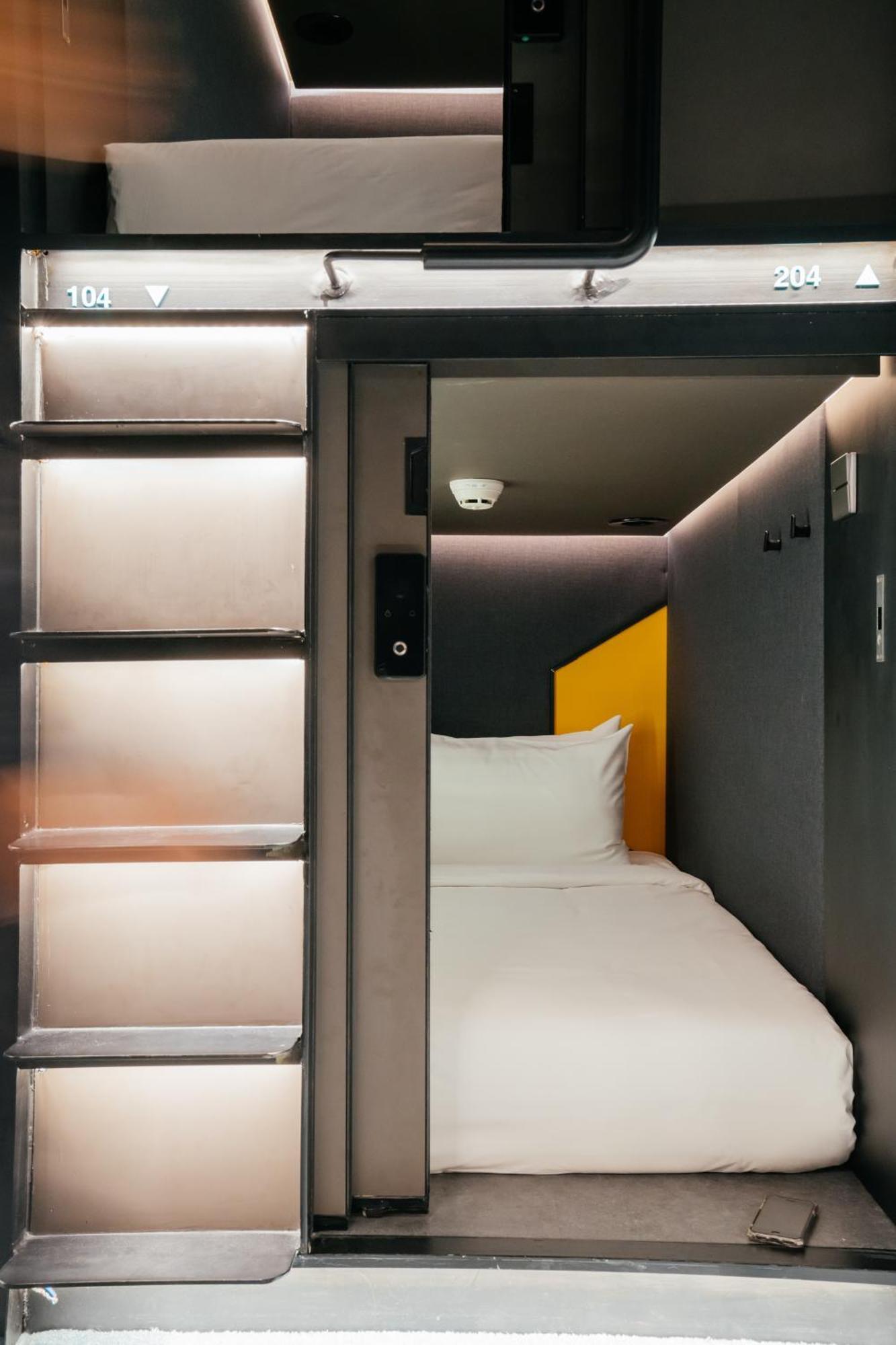 Capsuletransit Sleep Lounge Klia T1 Airport Hotel - Landside, Public Area At Lvl 5 雪邦 外观 照片